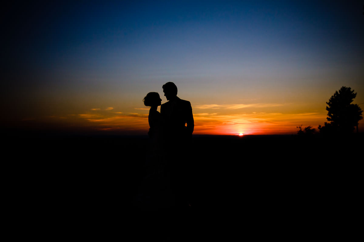 Hochzeitsfotos bei Sonnuntergang im Hofgut Hohenkarpfen