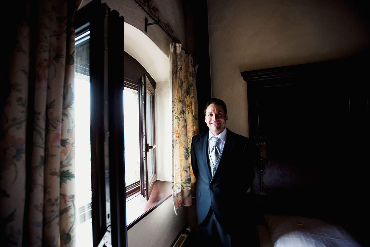 Hochzeit Burg Hornberg getting ready Bräutigam