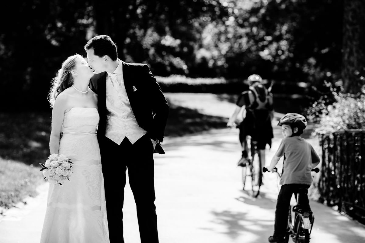 Hochzeitsfotos im Stadtpark in Wiesbaden