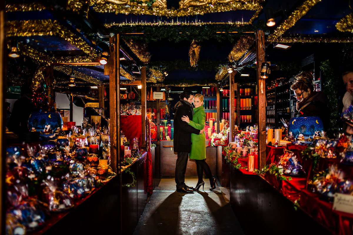 Hochzeitsfotos Frankfurt Römer Weihnachtsmarkt