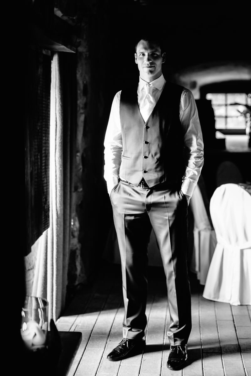 Bräutigam Portrait Burg Staufeneck