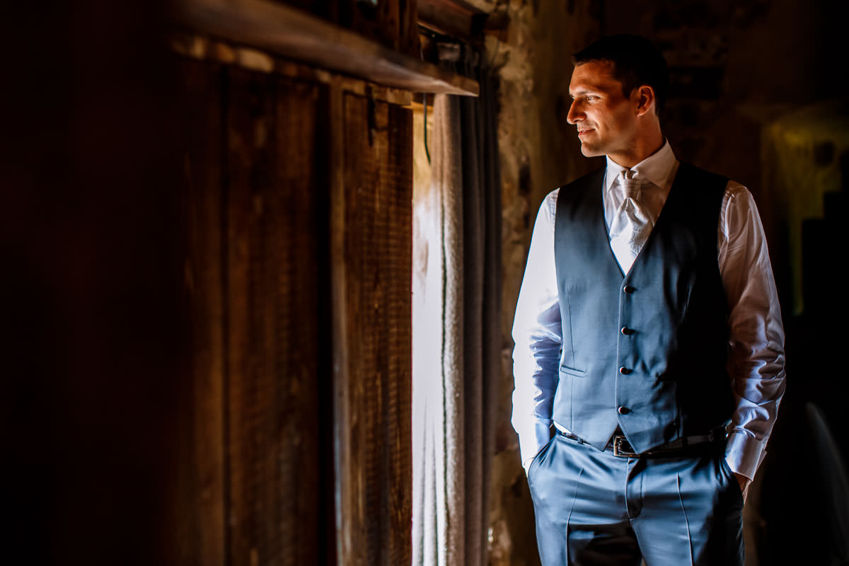 Bräutigam Portrait auf der Burg Staufeneck