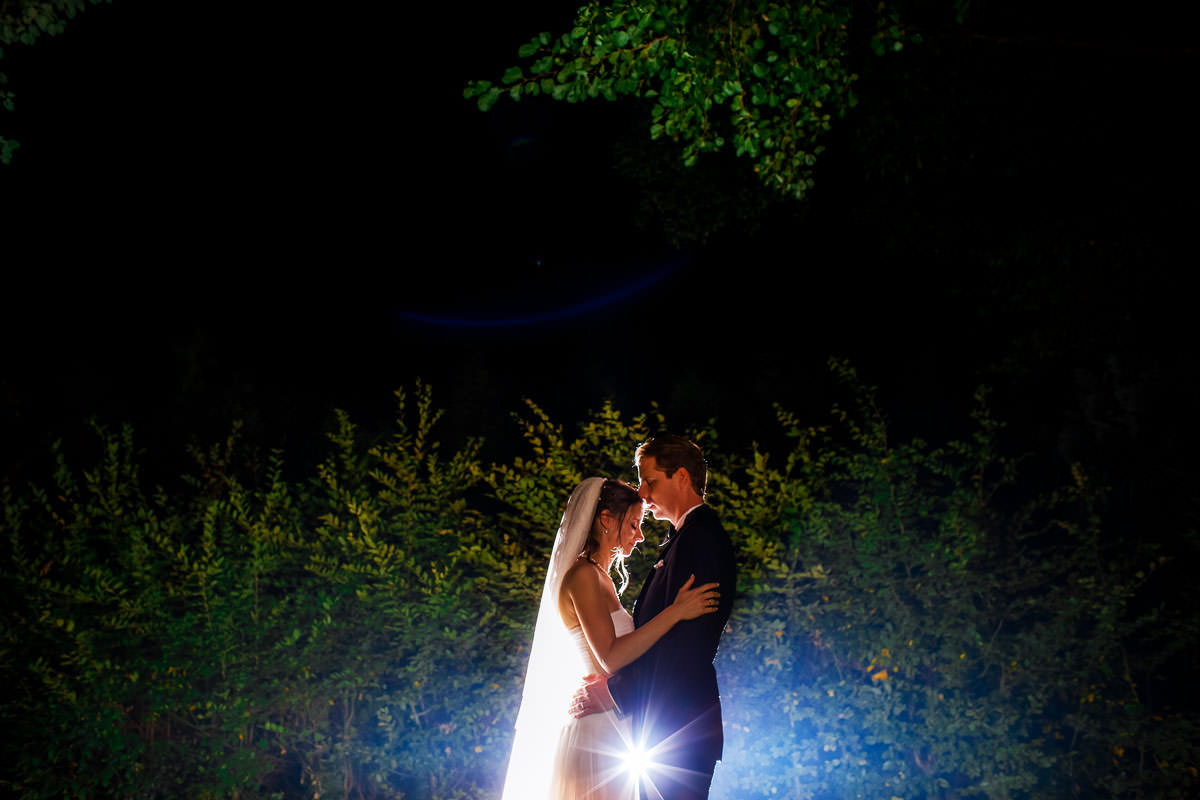 Hochzeitsfoto bei Nacht Villa im Tal