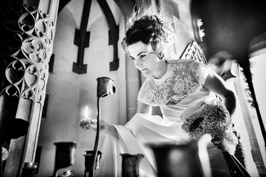 Hochzeit Rochuskapelle, anzünden einer Kerze