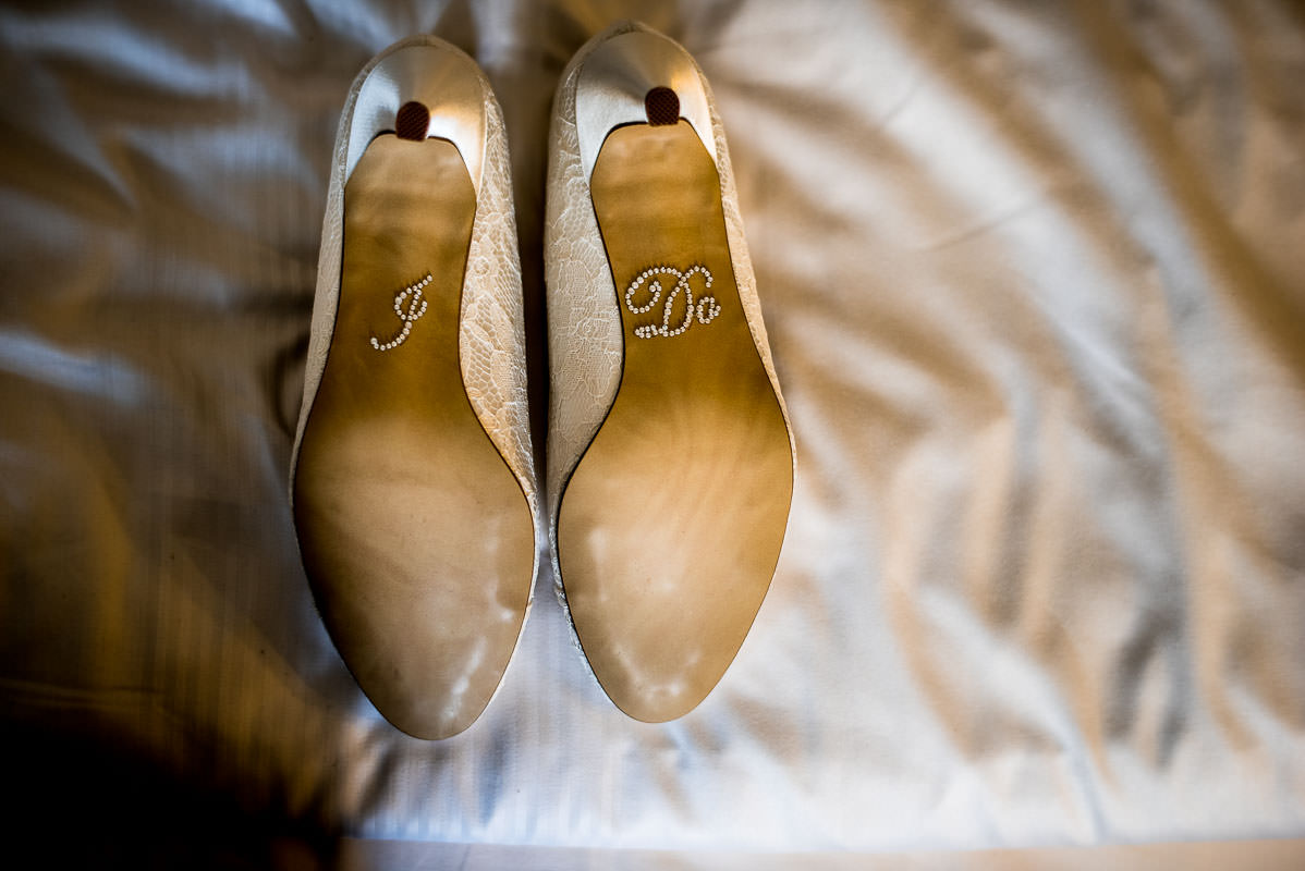 Hochzeitsdetails Schuhe der Braut