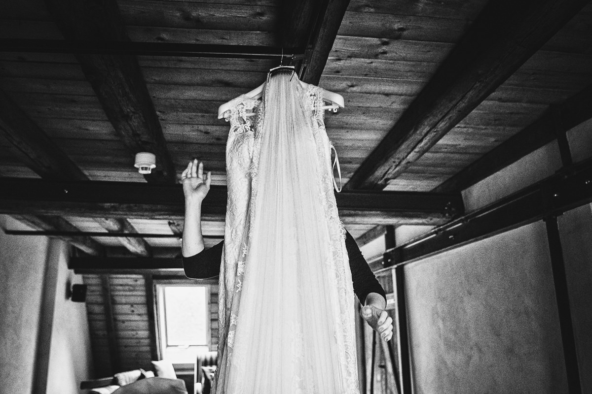 Hochzeitsreportage Grenzhof Heidelberg Detail Kleid