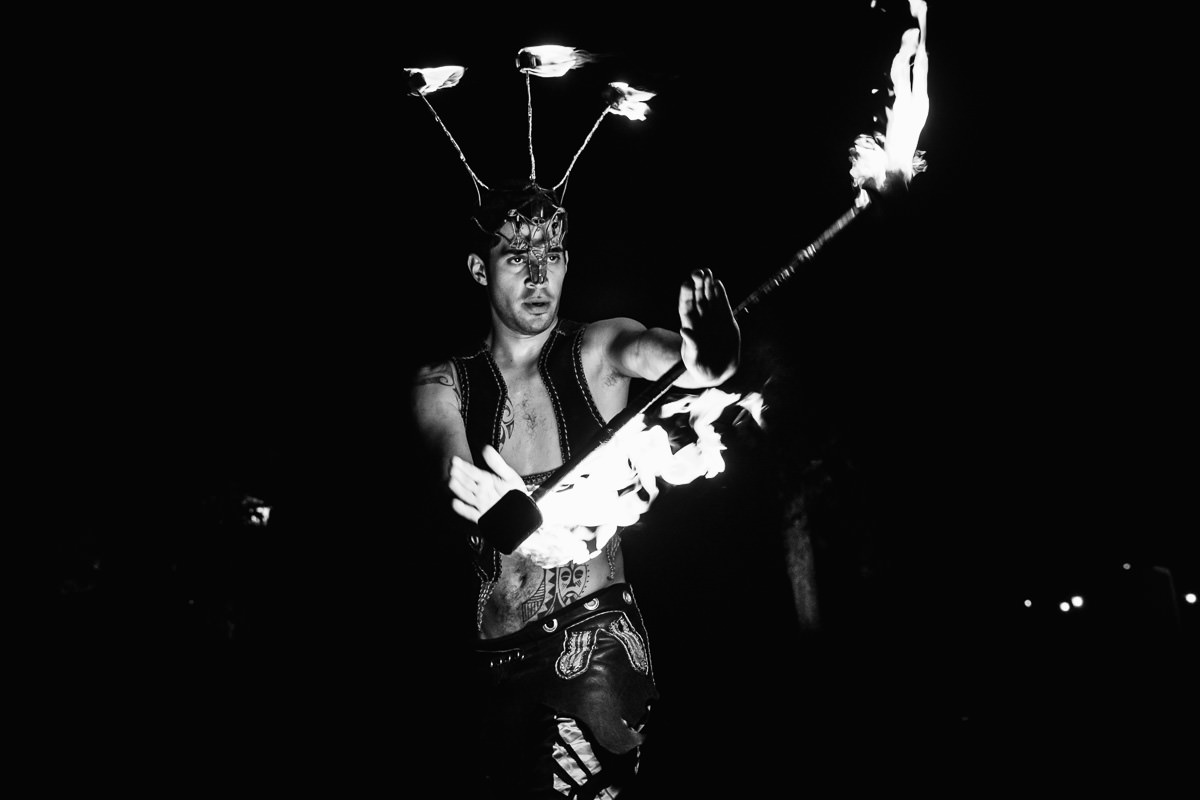 Hochzeitsreportage Burg Schwarzenstein Feuershow