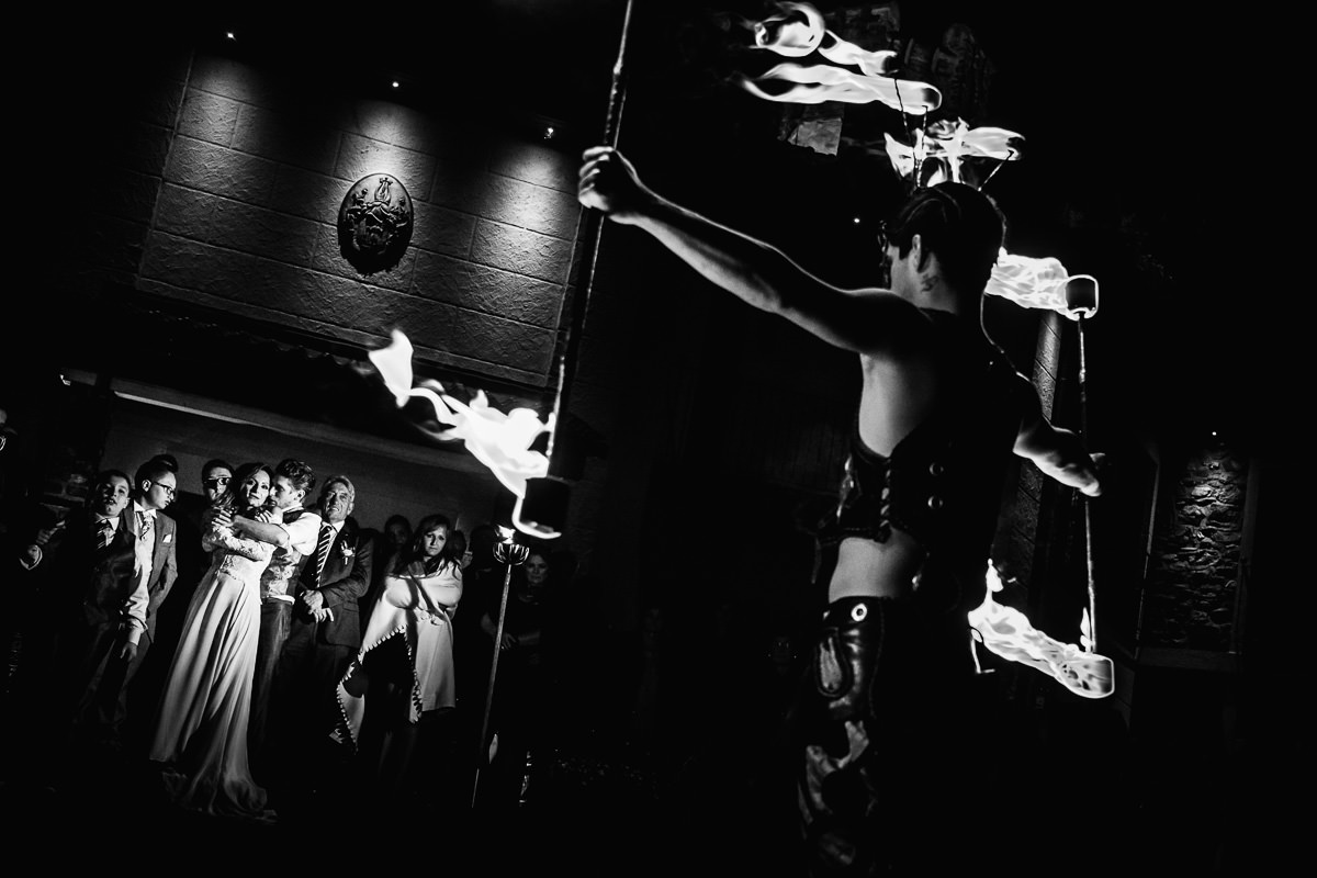 Hochzeitsreportage Burg Schwarzenstein Feuershow