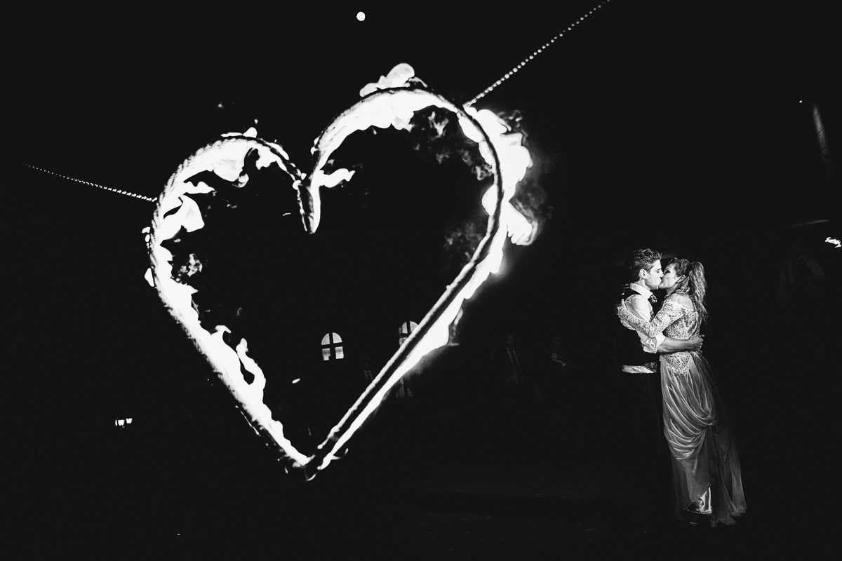 Hochzeitsreportage Burg Schwarzenstein Feuershow