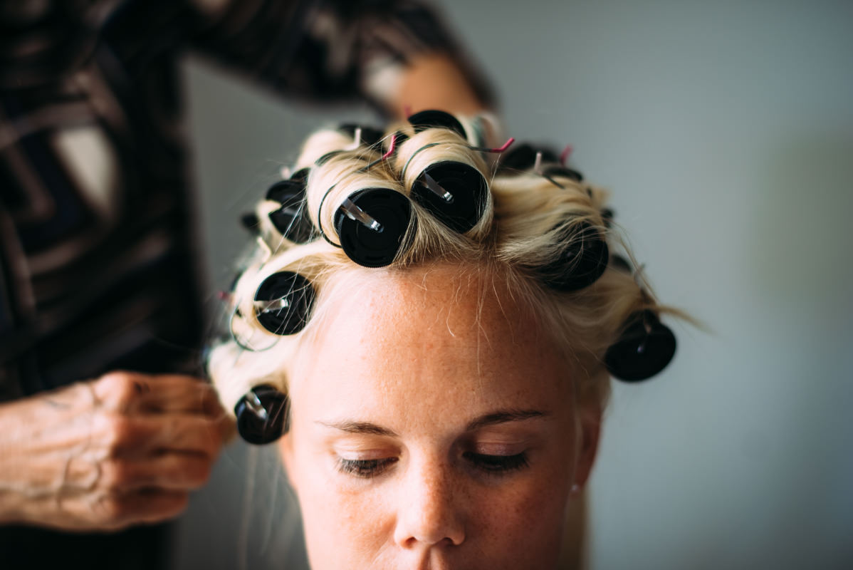 Hochzeit Fotograf Landgut Halsberg Brautvorbereitung Landhaussuite 
