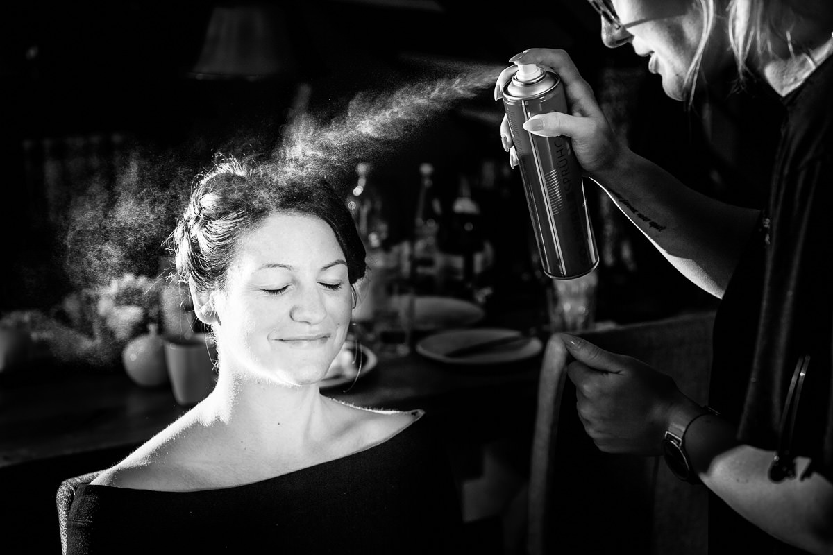 getting ready Braut in Schwetzingen