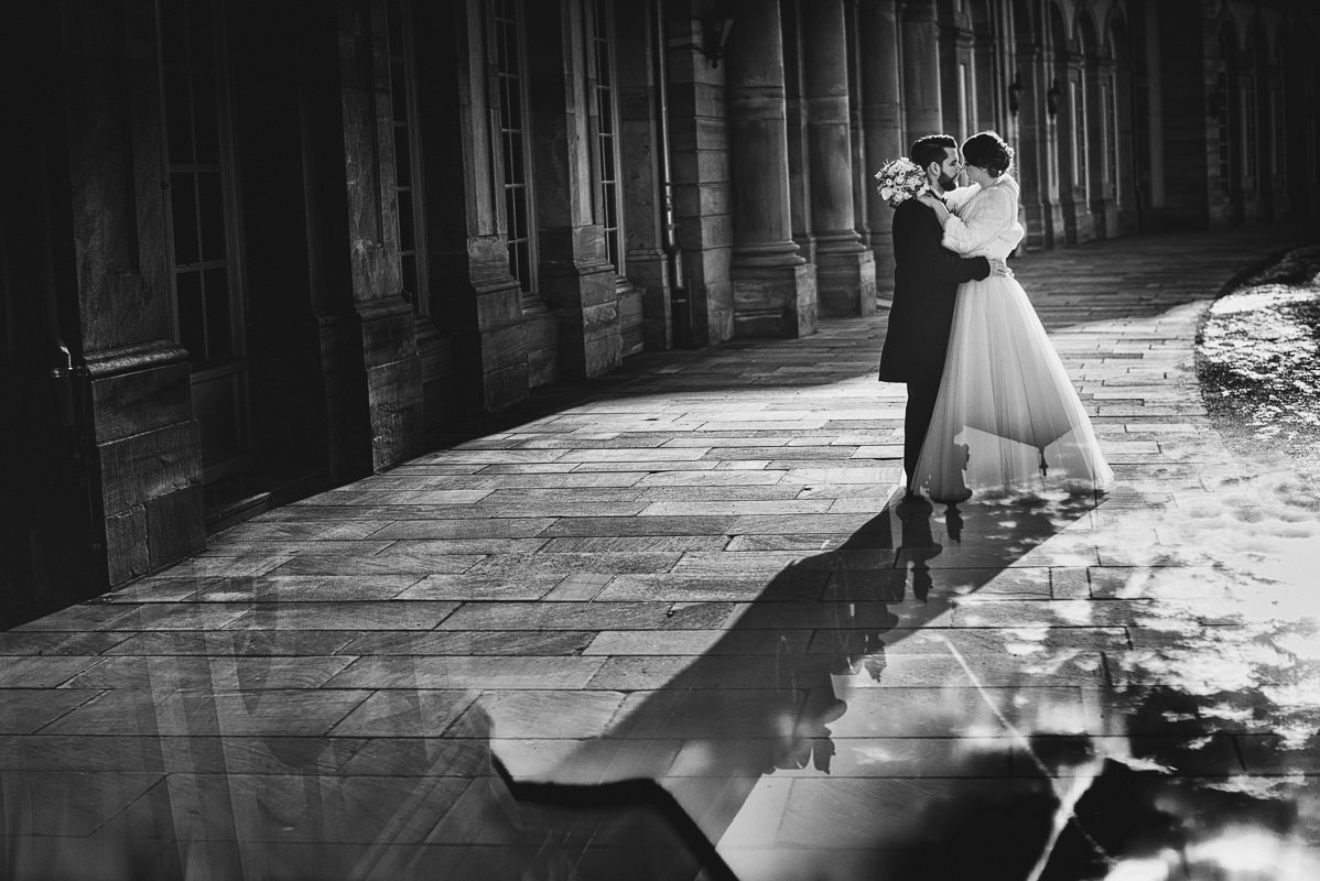 Hochzeitsfotos im Winter im Schloss Schwetzingen