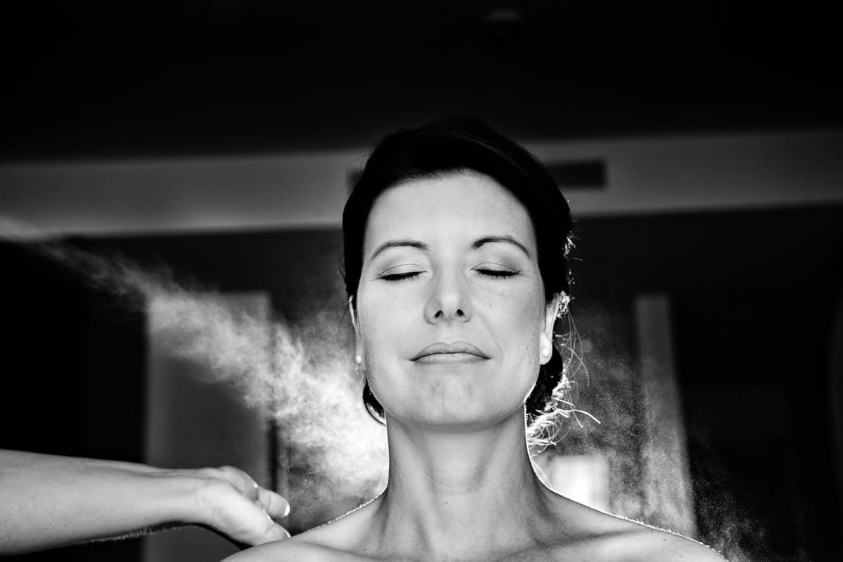 heiraten Burg Schwarzenstein Brautvorbereitungen in der Suite im Burghotel