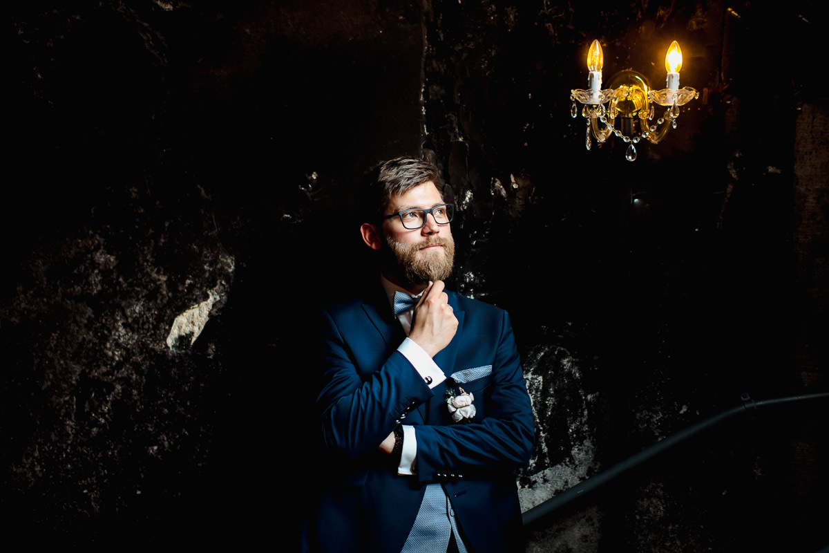 Bräutigam Portrait Ketschauer Hof in Deidesheim