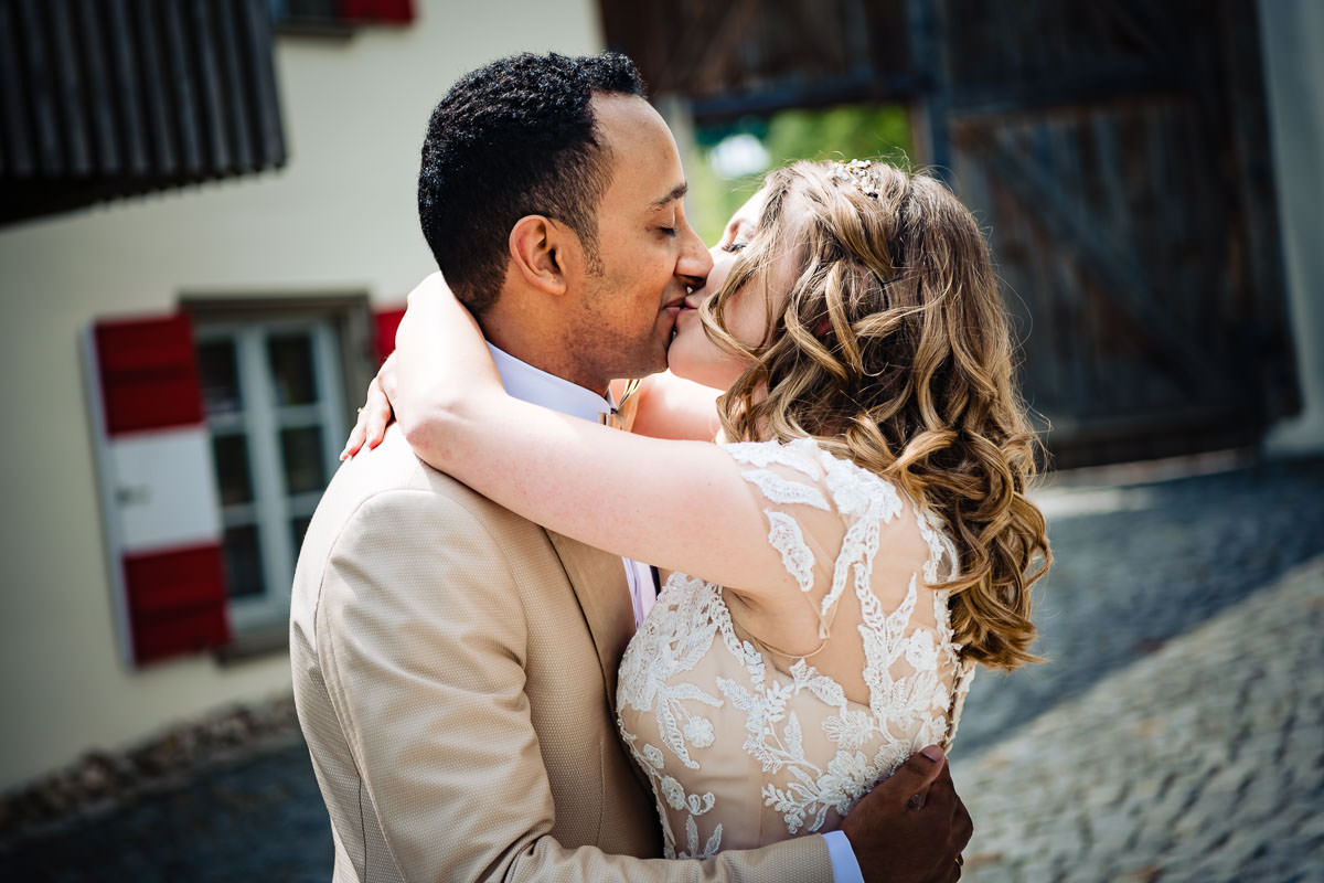 First Look Brautpaar Hochzeit Maisenburg