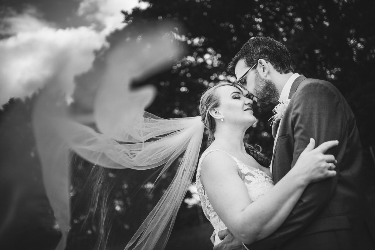 Hochzeitsfoto in der Dammühle in Marburg