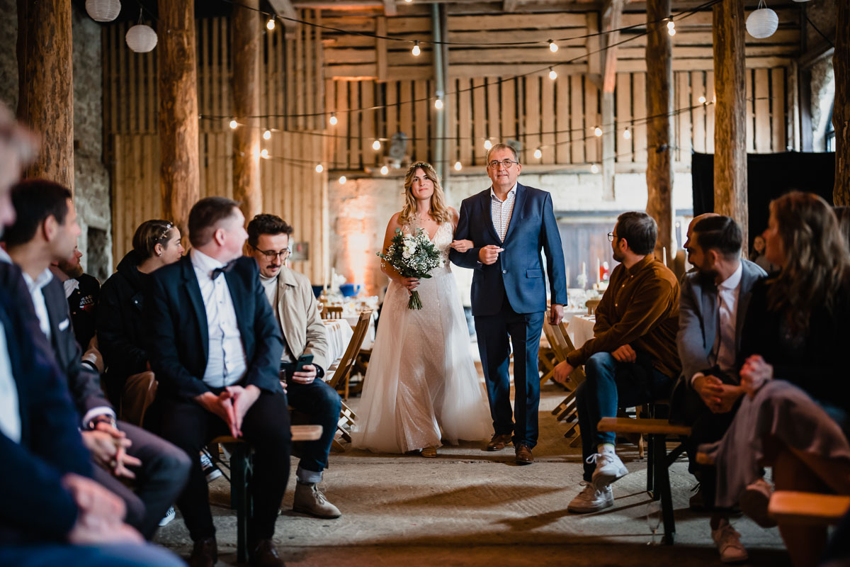 Einzug der Braut freie Trauung im Gut Kragenhof