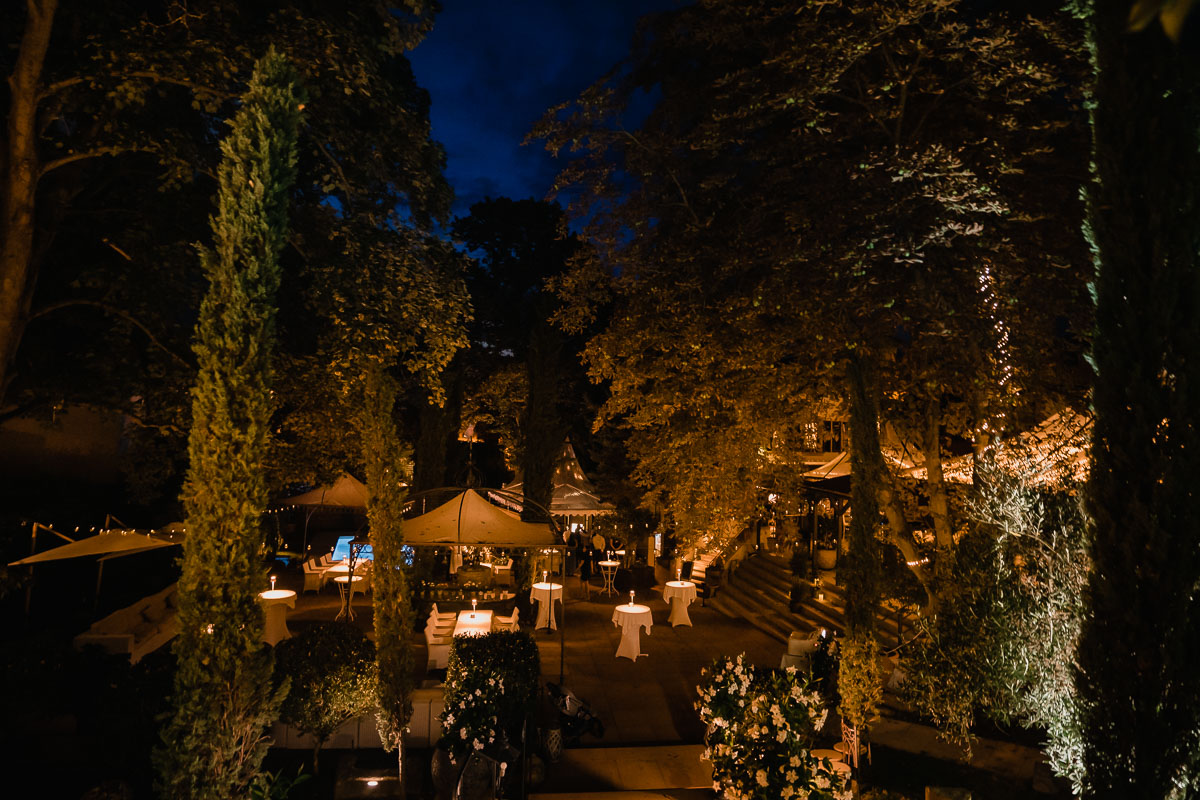 Hochzeitslocation Morrhof bei Nacht
