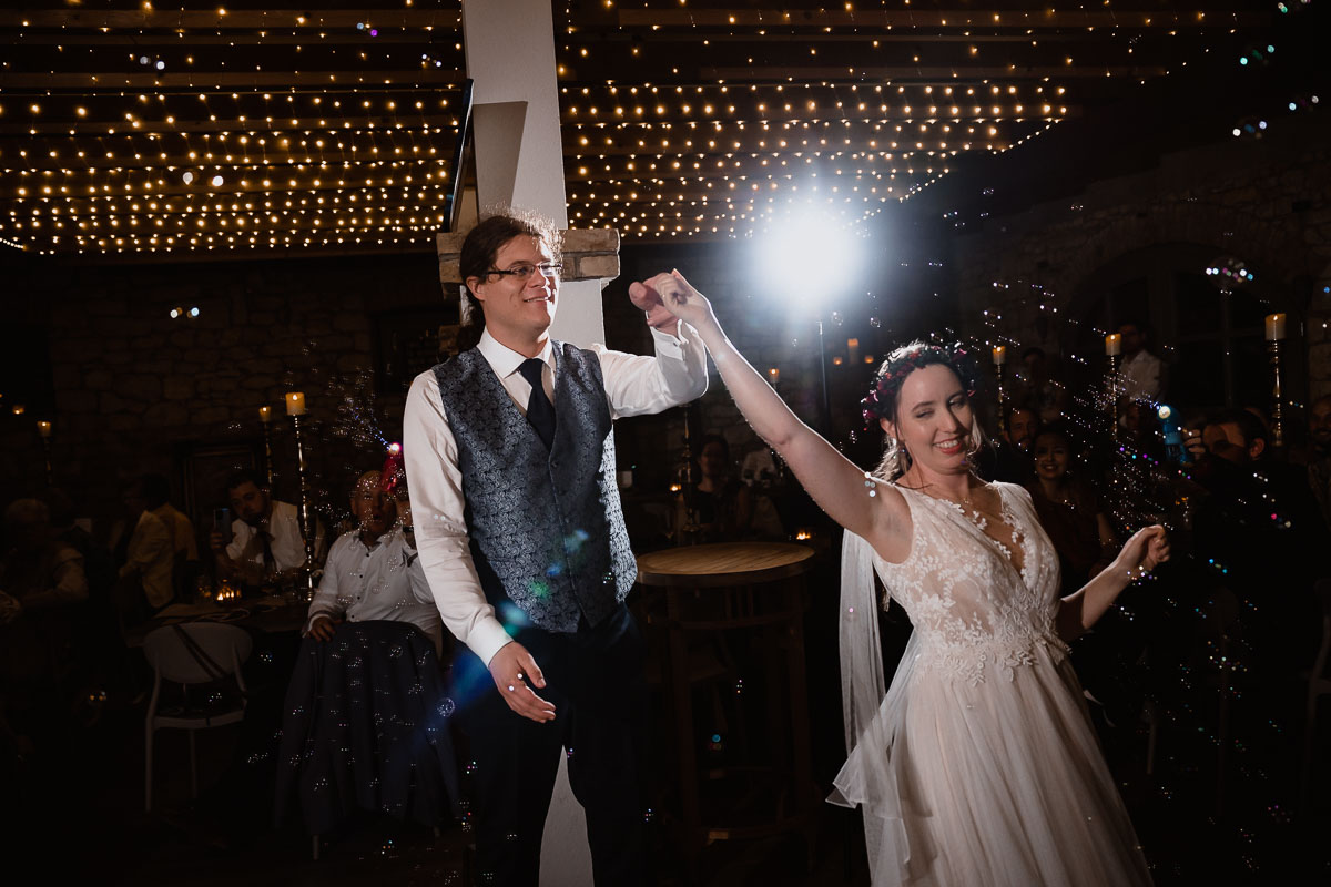 Hochzeitsfeier im Hof Herzberg erföffnungstanz