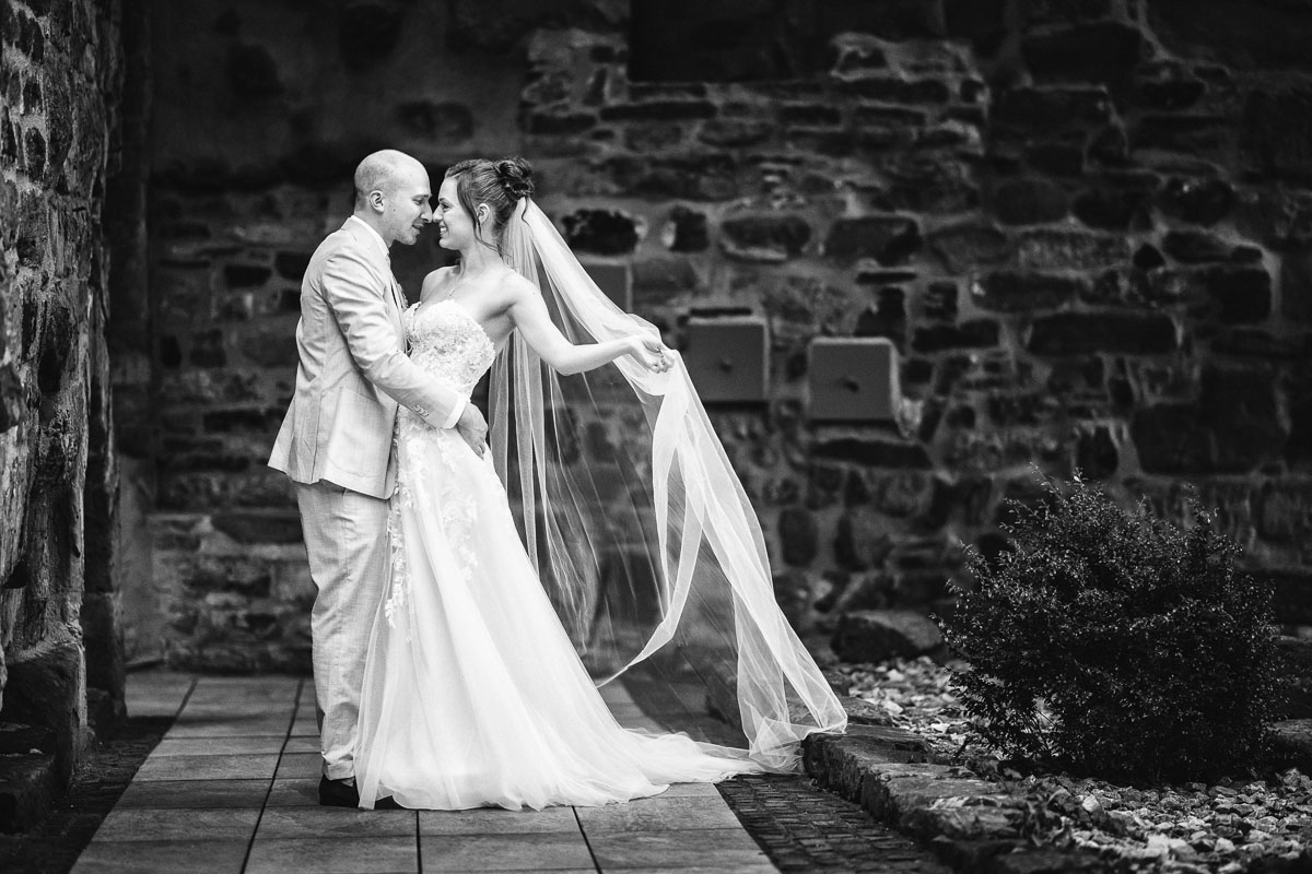 Hochzeitsfotos Burg Staufeneck in Salach