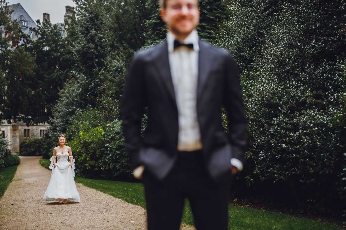 First Look bei einer Hochzeit im Schlosshotel Kronberg