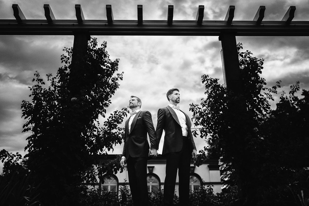 Posing bei same sex wedding Hochzeit Fotograf