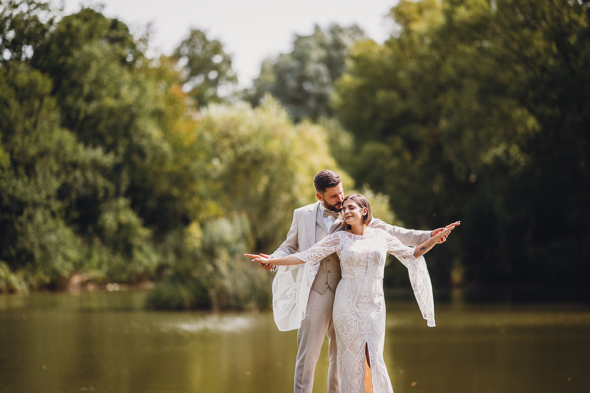 Brautpaar bei einer Hochzeit im Landgut Halsberg