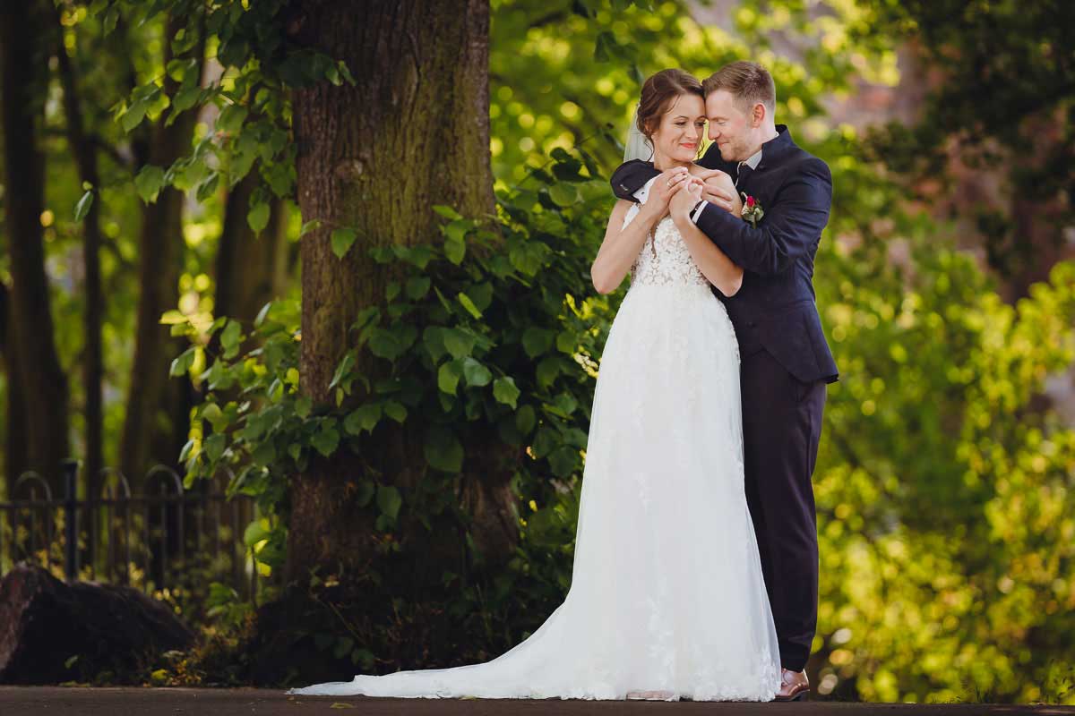 Hochzeitsfotos Brautpaar Hochzeit Burg Wegberg