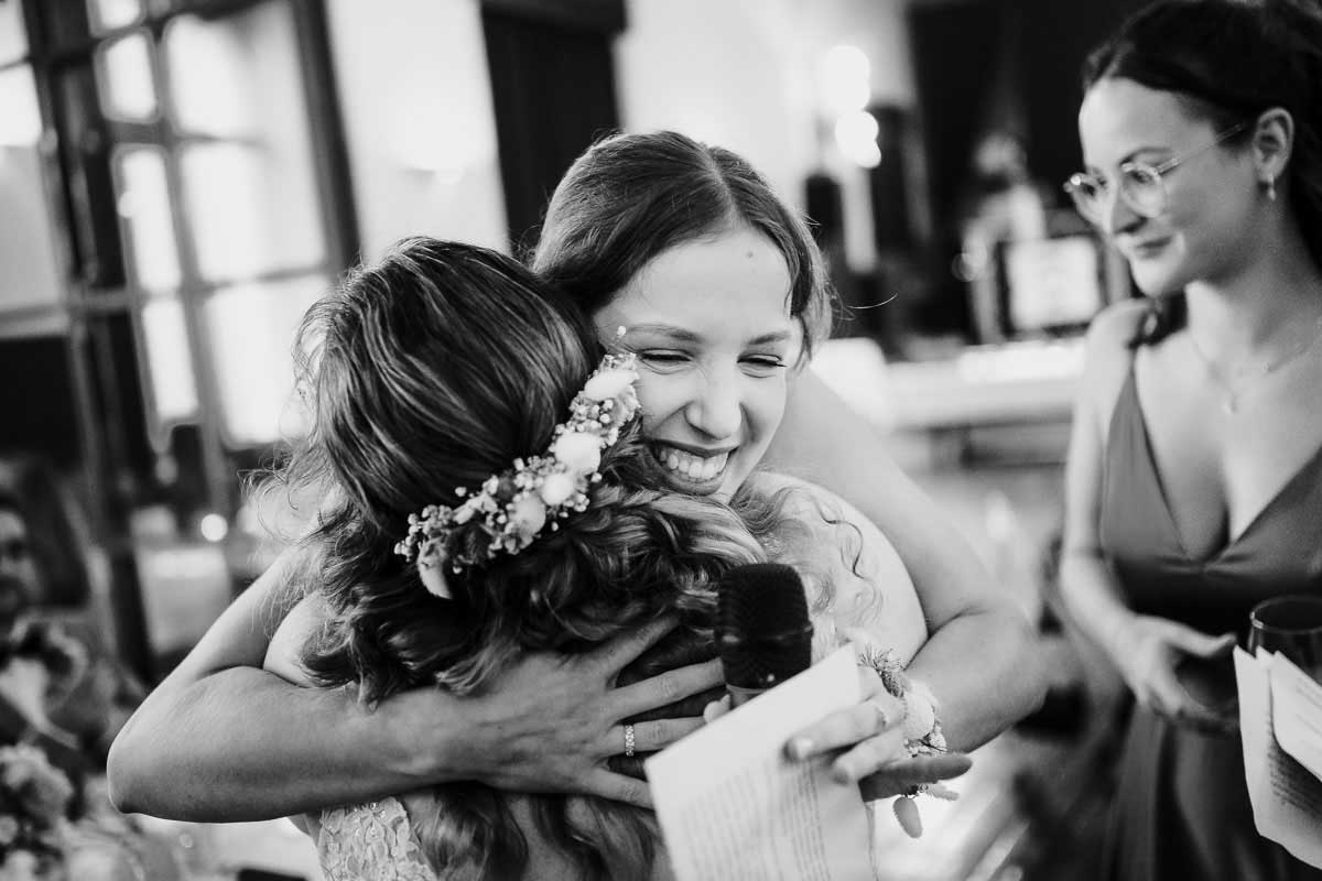 Gratulationen Gäste bei einer Hochzeit im Philipp Eins in Speyer