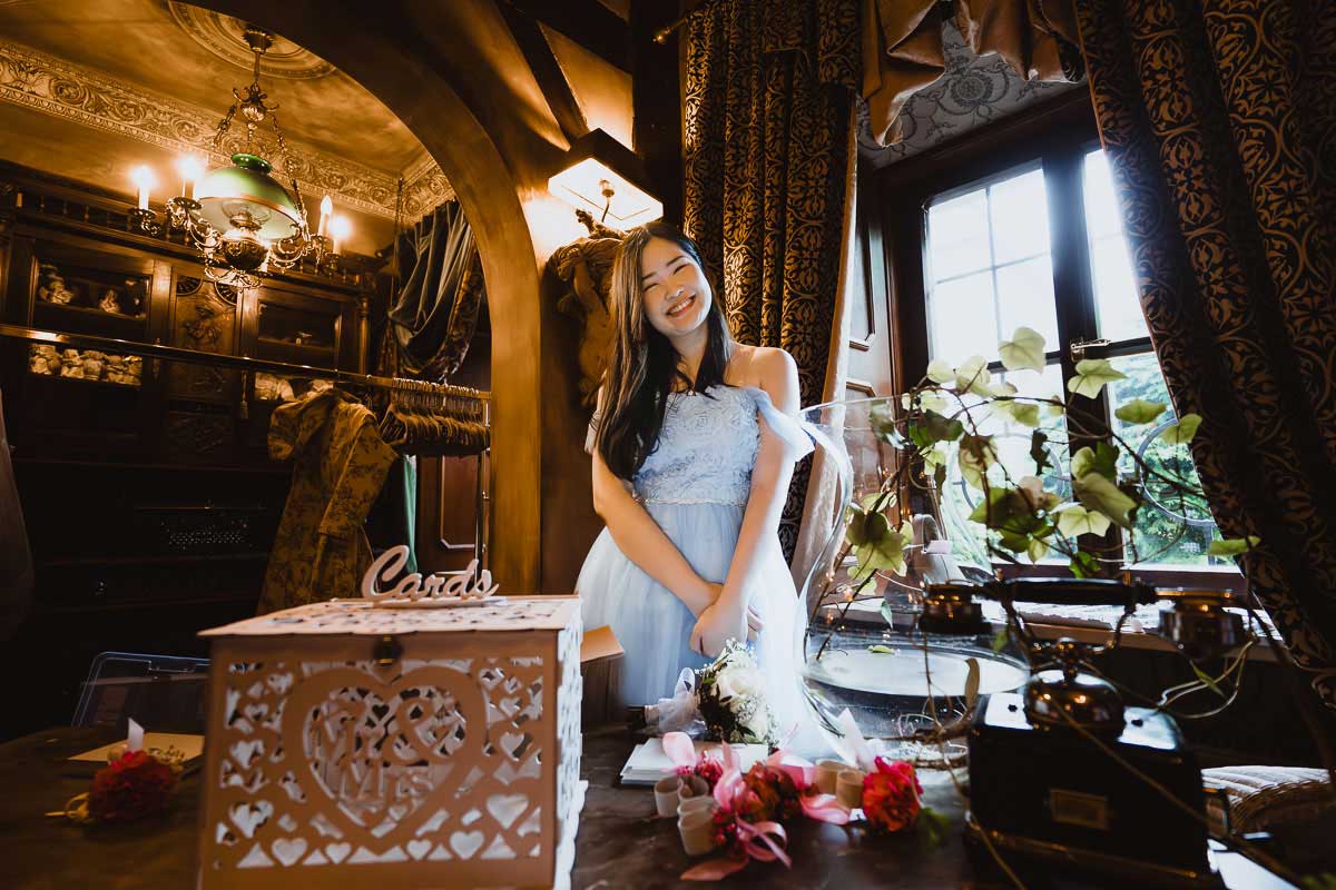 Brautjungfer bei einer Hochzeit im Schloss Oberndorf