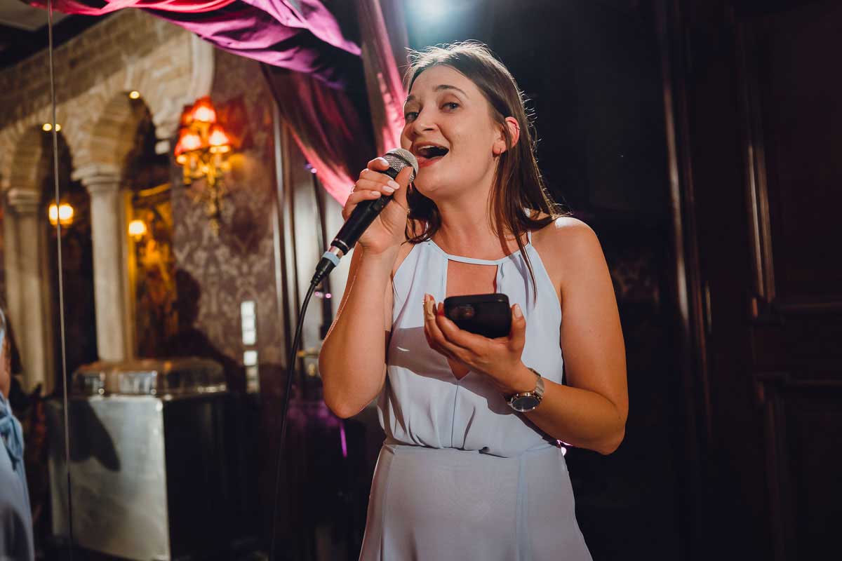 singende Brautjungfer im Schloss Oberndorf