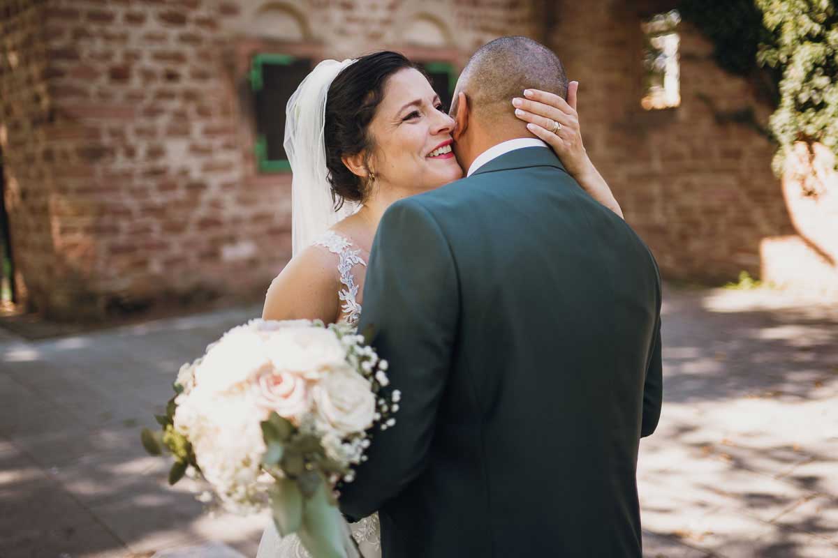 First Look Brautpaar in Ladenburg