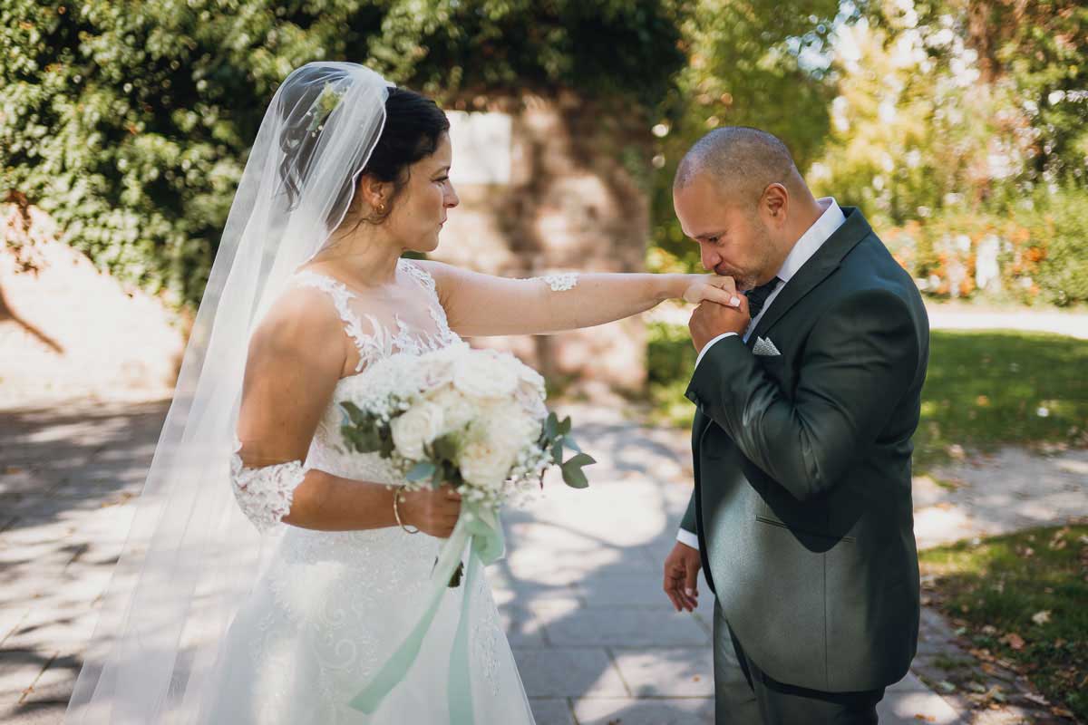 First Look Brautpaar in Ladenburg