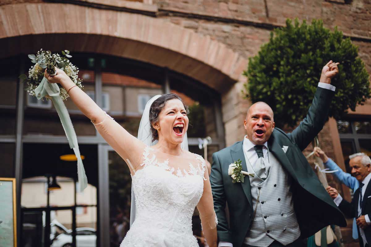 Auszug Brautpaar bei einer freien Trauung im Gutshof Ladenburg