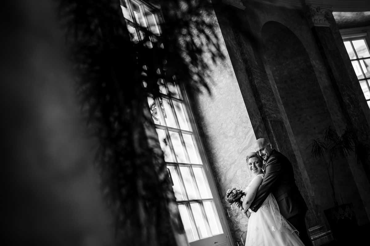 Hochzeitsfoto Braut im Schloss Biebrich