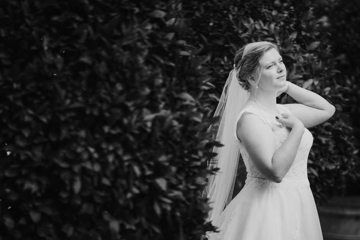 Hochzeitsfoto Braut im Schloss Biebrich