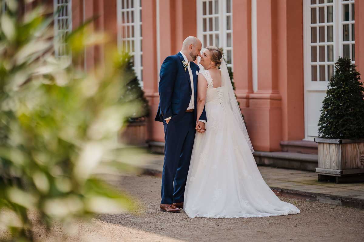 Standesamt Schloss Biebrich Hochzeitsfotos Brautpaar