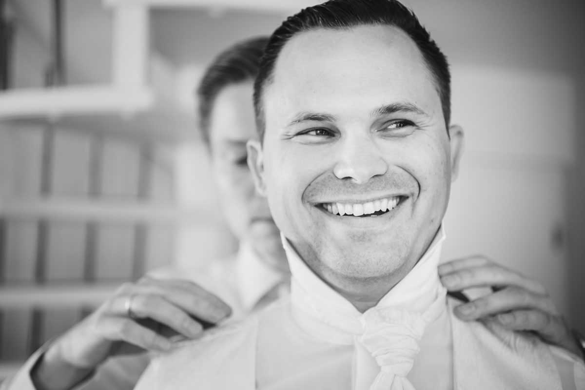 getting ready Bräutigam in Pforzheim