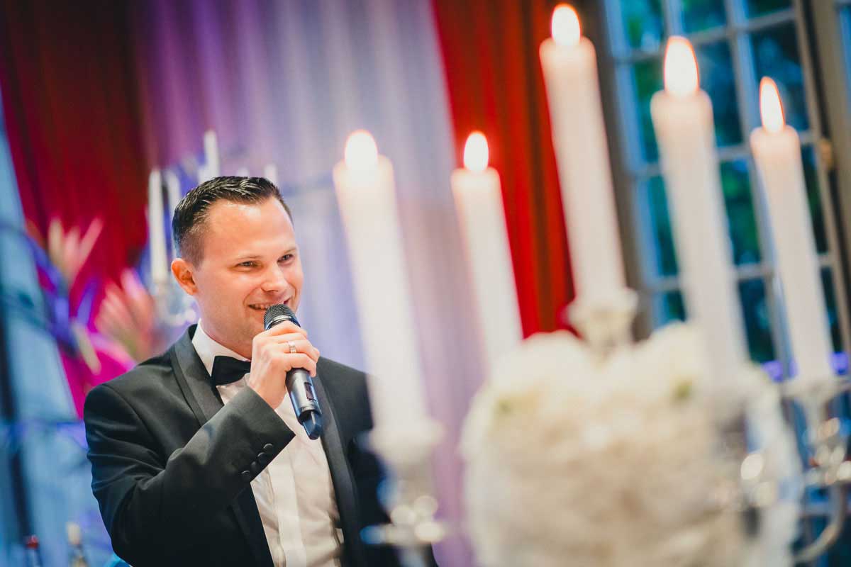 Rede Bräutigam bei einer Hochzeit im Brenners Park Hotel