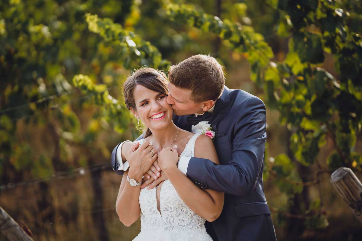 Hochzeitsfotos in den Weinreben im Schloss Vollrads