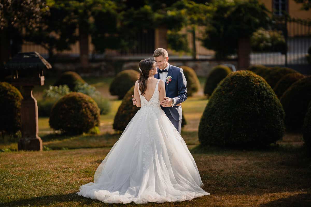 Hochzeitsfotos im Schlosspark im Schloss Vollrads