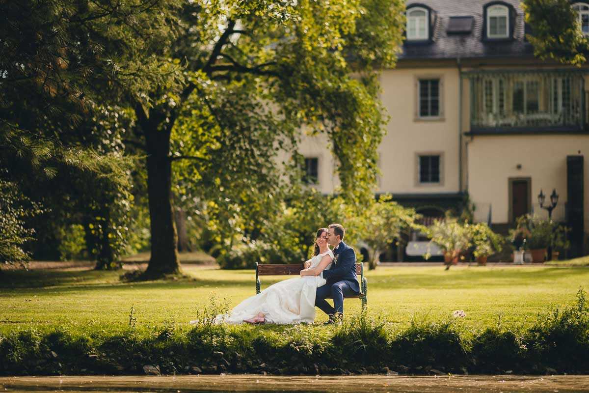 Hochzeitsfotos Brautpaar im Schloss Michelfeld