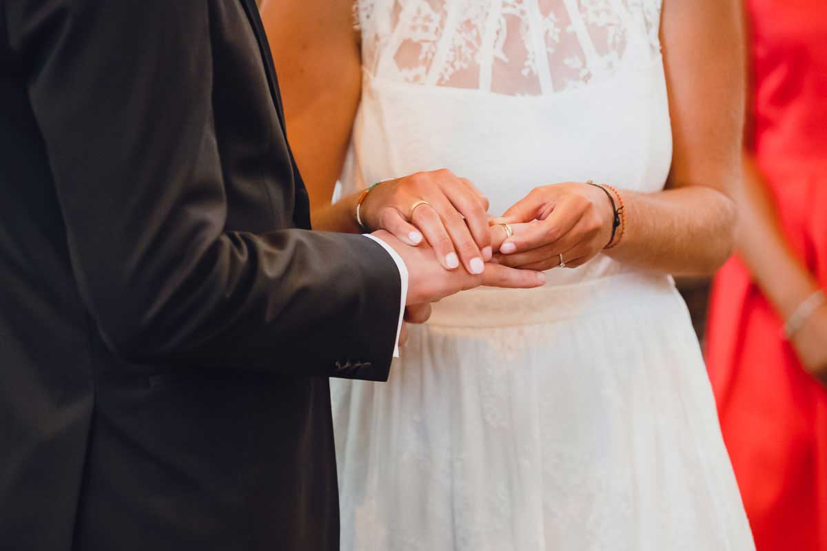 Ringwechsel bei einer Trauung