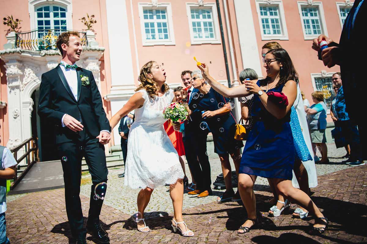 Auszug Brautpaar bei einer Hochzeit in der Basilika Birnau