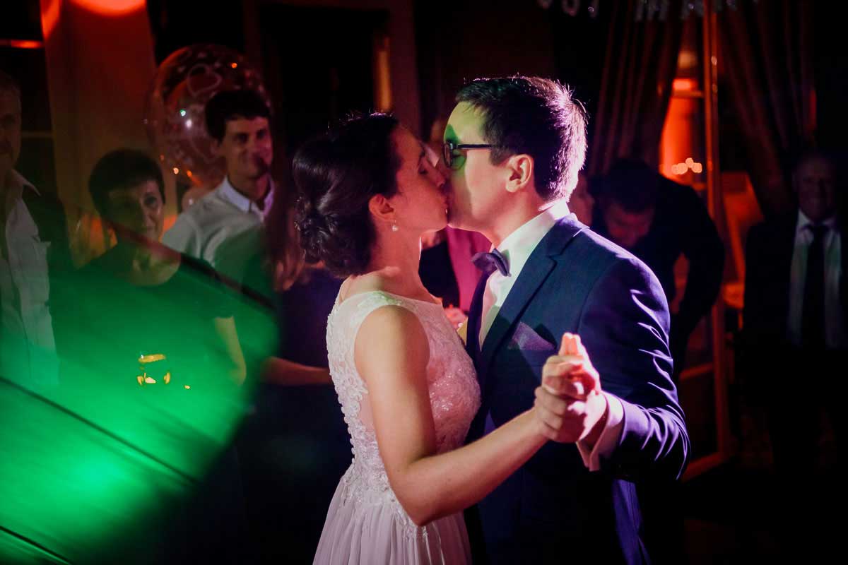 Eröffnungstanz Brautpaar bei einer Hochzeit im Landgut Buschmühle