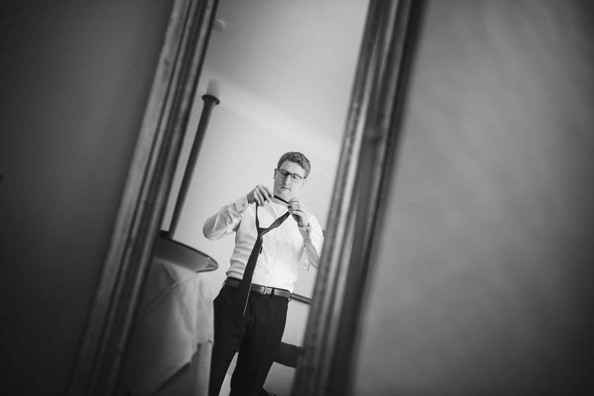 getting ready bräutigam für eine Hochzeit in Heidelberg