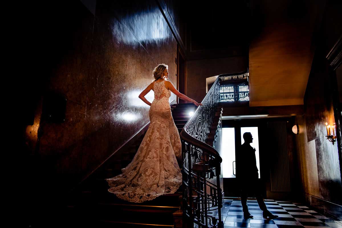 Hochzeitsbild indoor nach einer Standesamtlichen Trauung in Wiesbaden