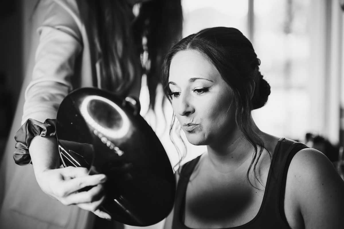 Brautstyling für eine Hochzeit im Gut Wöllried