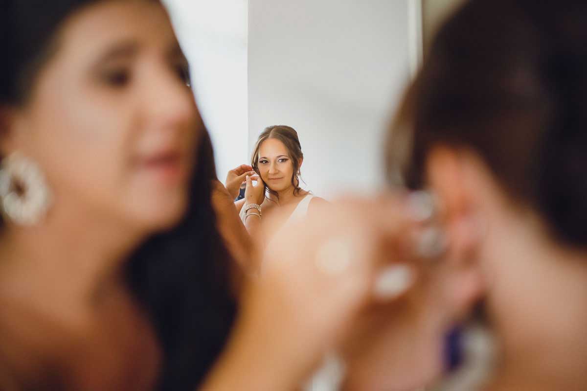 Vorbereitungen Braut für eine Hochzeit im Gut Wöllried